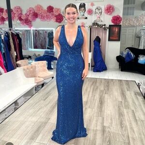 NWT JOVANI Sequined Royal Blue Gown Size 6